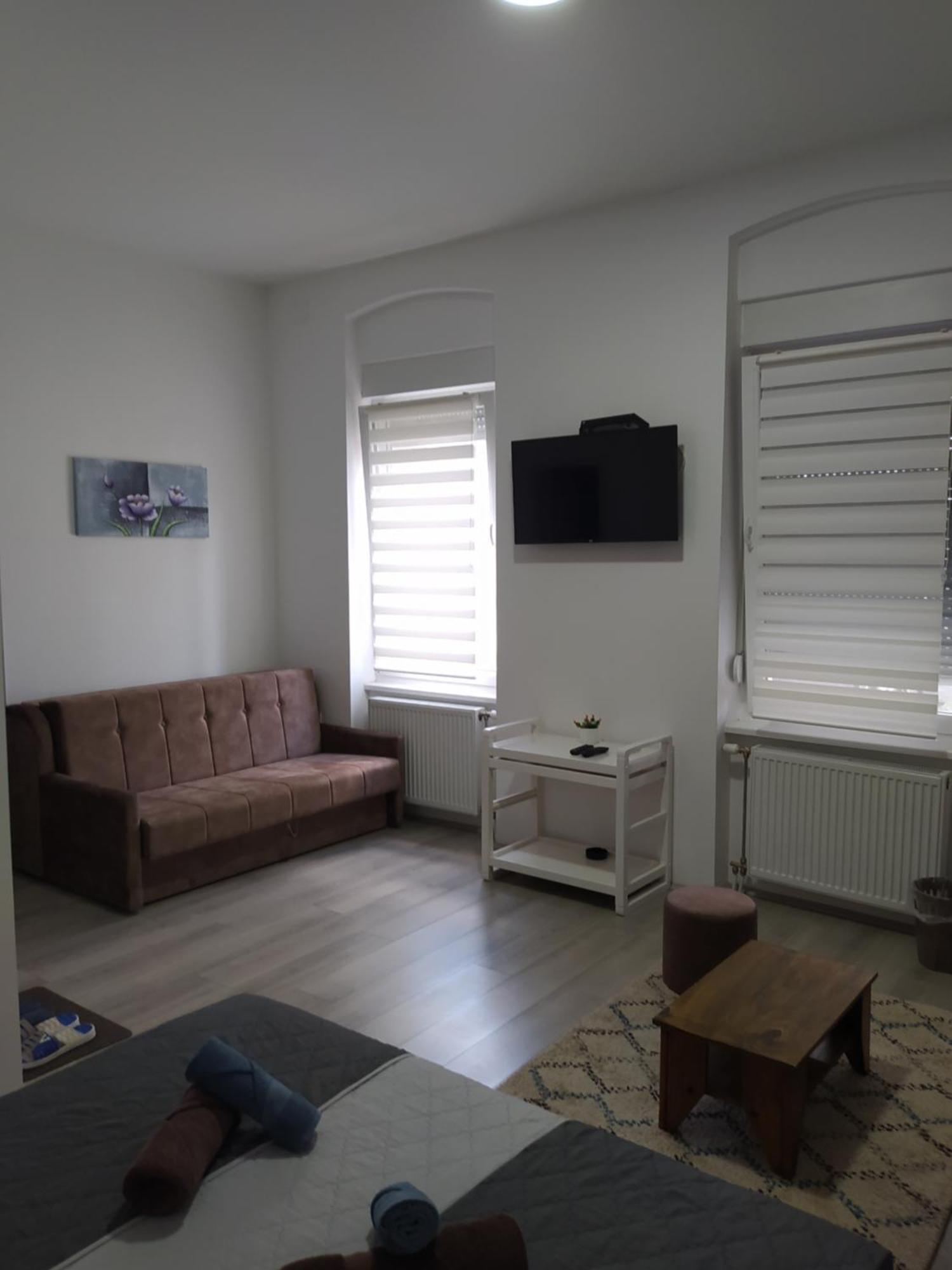 Lotus House Apartment Zrenjanin Exterior photo
